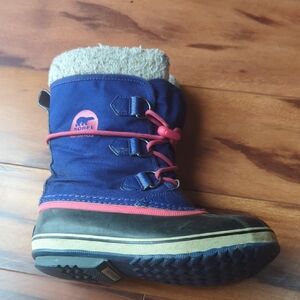 Sorel Kids Navy and Pink Snow Boots